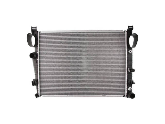 Радиатор охлаждения двигателя Mercedes-Benz CL-Class 1999-2006 Nissens 62547A - Фото 1