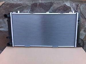 Радиатор Audi 80 B3 1.6 1.8 2.0 (86-94) 893121253A