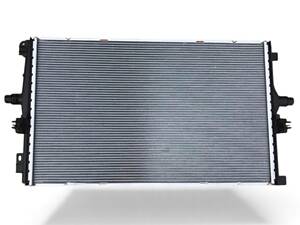 Радиатор охлаждения на Model Y