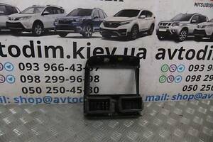 Рамка магнитолы 77251SCA000ZA Honda CR-V 2 2002-2006