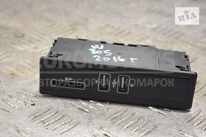 Роз'єм USB/SD Mercedes C-class (W205) 2014-2021 A2138200401 21930