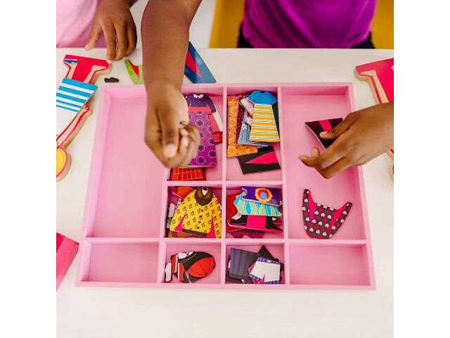 Розвиваюча іграшка Melissa&Doug Магнітна одягалка середня Еббі та Емма (MD14940) - Фото 5