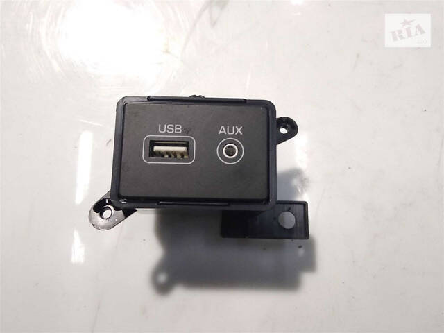 Роз’єм AUX USB 96120C1000 HYUNDAI Sonata LF 14-20; KIA Optima TF 10-16