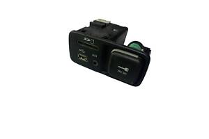 Разъем AUX USB SD 68146070AD JEEP Cherokee 13-23