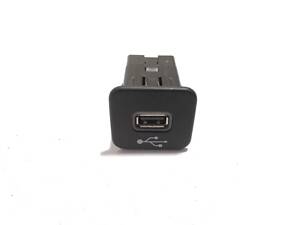 Разъем USB 735600659 JEEP Renegade 14-