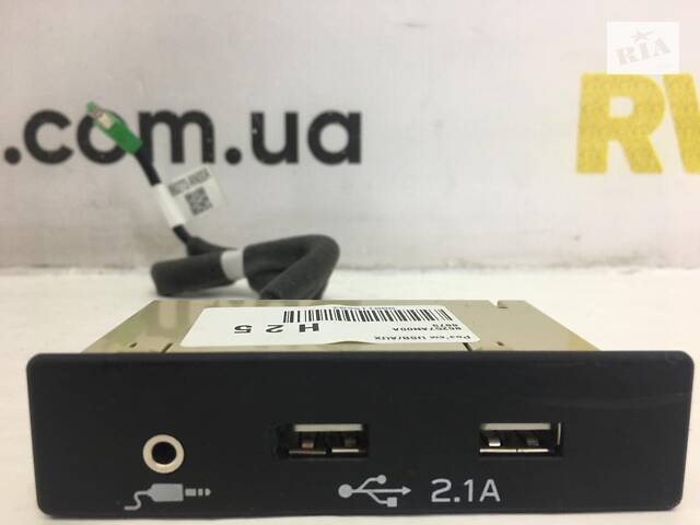 Разъем USB/AUX SUBARU OUTBACK B16 2019- 86257AN00A