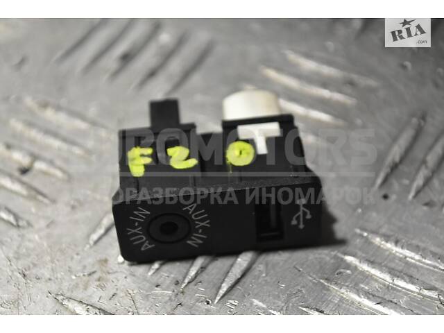 Разъём AUX USB BMW 1 (F20) 2010 84109229246 338522