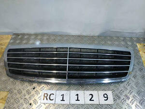 RC1129 A2208800583 решітка радіатора Дефект Mercedes W220 98-05