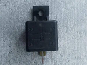 Реле кондиционера Opel Vectra B 0332019453