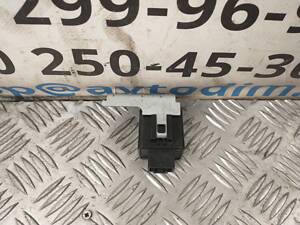 Реле обогрева заднего стекла 88017SA000 Subaru Forester 2003-2006 2.0