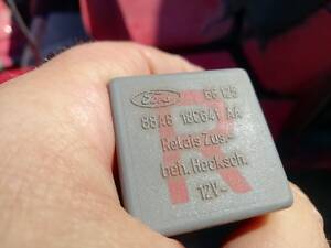 Реле обогрева стекла для Ford Escort 88AG18C641AA