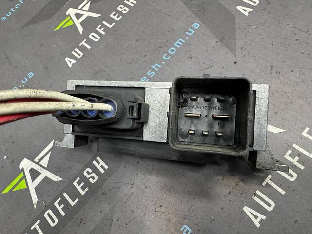 Реле свечей накаливания/ фишка свечей подогрева тосола 8200558438, 271206395R Renault Scenic III/ Megane III - Фото 4