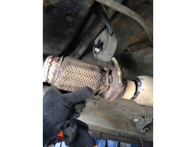 Ремонт глушника вихлопної системи - Фото 2