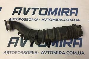 Патрубок воздушного фильтра Renault Clio III 1.2 2005-2012 8200519077