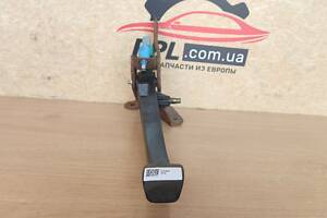 Renault Megane II 2002-2009 педаль зчеплення 8200168239-b/8200168240-b