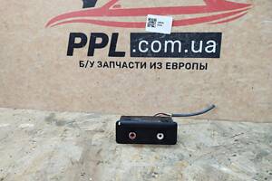 Renault Megane III 2008-2016 разъем AUX 280230001R