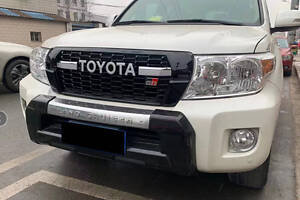 Решітка 2012-2016 без букв (GR Sport) для Toyota Land Cruiser 200