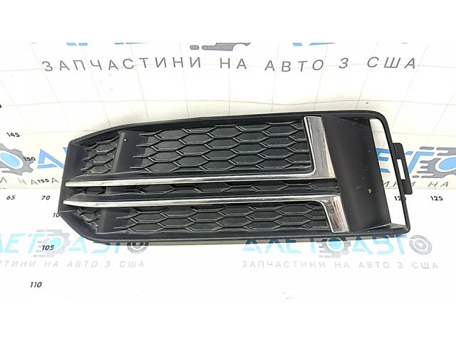 Решетка переднего бампера левая Audi A4 B9 17-17 s-line, без радара, светлый хром, песок - Фото 1