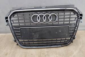 Решетка переднего бампреа AUDI A1 (2010-2014) 8X0853651 дефект хрома