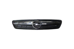 Решетка радиатора 06- 13207140 OPEL Meriva A 03-10