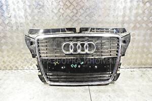 Решетка радиатора 08- (дефект) Audi A3 (8P) 2003-2012 8P0853651M 