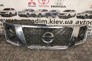 Решітка радіатора 623105X00A Nissan Navara D40 2005-2014