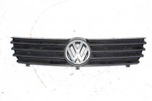 Решетка радиатора 99- 6N0853655 VW Polo 94-01