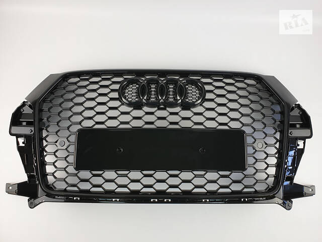 Решетка радиатора Audi Q3 2014-2018год Черная (в стиле RS)