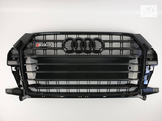 Решетка радиатора Audi Q3 2014-2018год Черная (в стиле S-Line)