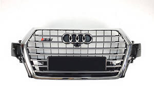 Решетка радиатора Audi Q7 2015-2020год Черная с хромом (в стиле S-Line)