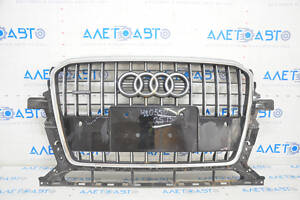 Решетка радиатора grill Audi Q5 8R 13-17 рест, песок, трещина, облезла краска