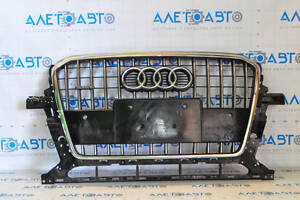 Решітка радіатора grill Audi Q5 8R 13-17 рест тріщини, здувся лак, тички на хромі