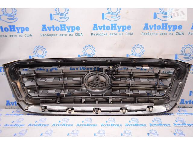 Решітка радіатора grill Toyota Sequoia 2008-2017 (01) тріщина 53100-0C190