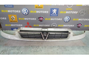 Решетка радиатора Renault Trafic 2001-2014 8200044885