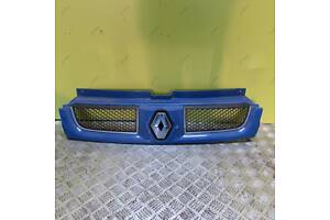 Решетка радиатора Renault Trafic II, Opel Vivaro II, Nissan Primastar II (2001-2006) дорестайл, 7700313438