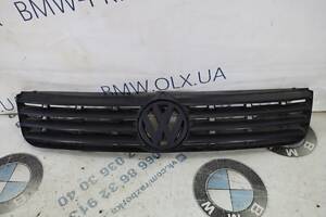 Решетка радиатора Volkswagen Passat B5 2.5 2000 (б/у)