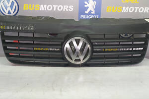 Решітка радіатора Volkswagen Transporter T5 2003-7H08071015