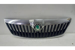 Решетка Skoda Octavia A5 2008-2013 гг 1Z0853651C