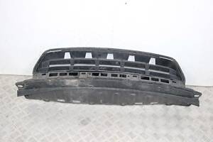 Решетка в бампер 09- Honda Civic 4D (FD) 2006-2011 71107SNB90