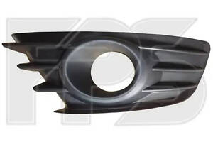 Решетка в бампер передний правая на Citroen C4 05-10, Ситроен