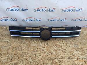 Решітка капоту VW Touareg 2 2010-2014