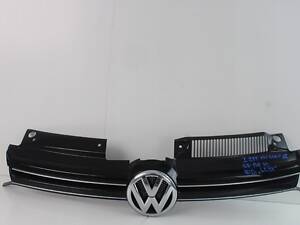 Решітка переднього бампера VW GOLF VI 08-13R LC9X
