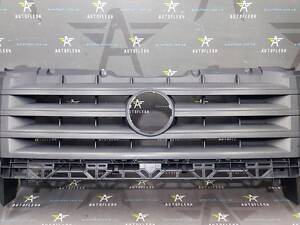 Решітка радіатора 2E0853653E, 9068800385 Volkswagen Crafter (11-17) бу