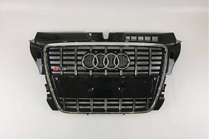 Решітка радіатора Audi A3 2008-2012 рік Чорна з хромом (в стилі S-Line)