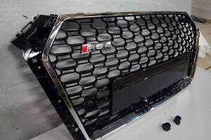 Решетка радиатора Audi A4 B9 стиль RS4 (хром окантовка с надписью Quattro)
