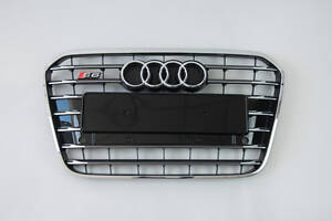 Решітка радіатора Audi A6 2011-2014 рік Чорний з хромом (в стилі S-Line)