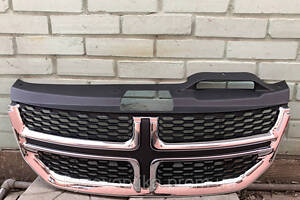 Решітка радіатора для Dodge Journey (Додж Джорни) 2012-2019 (Fps) SE / SXT / CROSSROAD черн. / хром