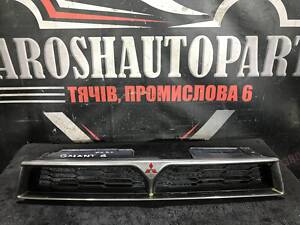 Решітка радіатора Mitsubishi Galant VIII MZ568575 7231