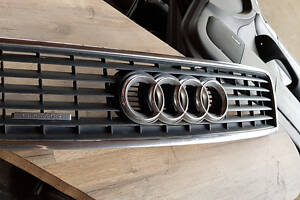 Решітка радіатора на Audi A6 C5