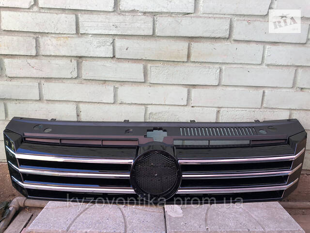 Решітка радіатора с хром. молдингами на volkswagen passat B7 USA (фольксваген пассат Б7) 2011-2015. (TEMPEST)